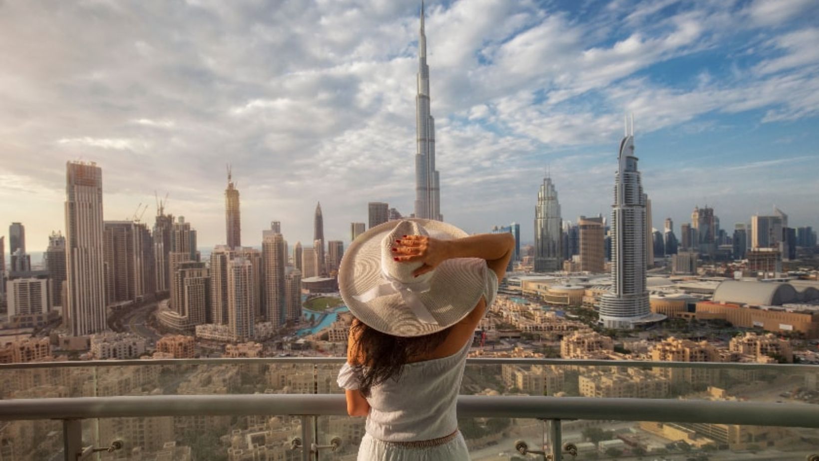 Read more about the article Explore Dubai in January 2024 on a Budget Under 25000: Unveiling the Best Places to Visit