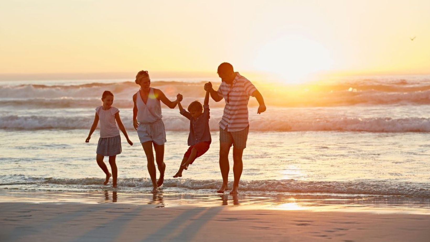 You are currently viewing 10 Best Family-Friendly Beaches in Delaware (With Fun Activities)